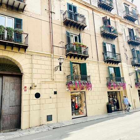 ホテル Casa Vittoria パレルモ エクステリア 写真