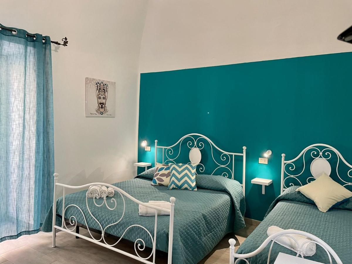 ホテル Casa Vittoria パレルモ エクステリア 写真