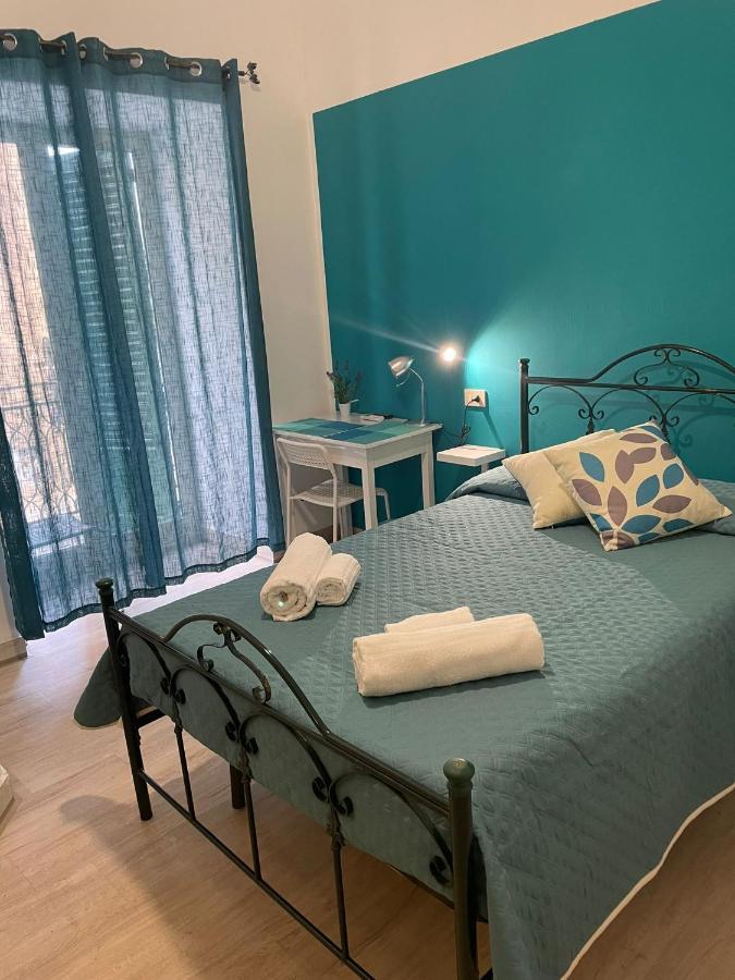 ホテル Casa Vittoria パレルモ エクステリア 写真