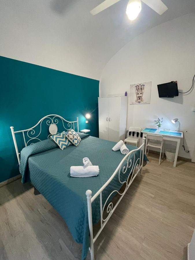 ホテル Casa Vittoria パレルモ エクステリア 写真