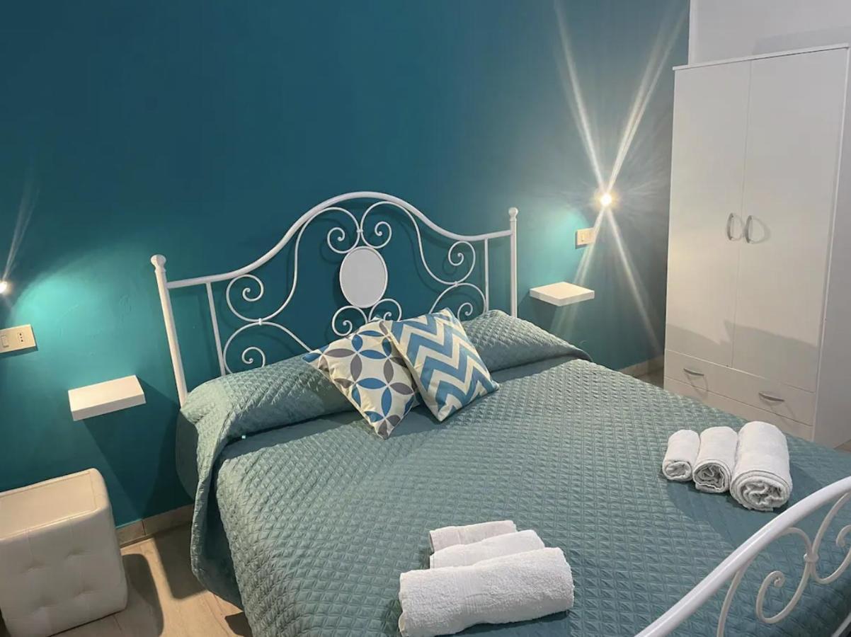 ホテル Casa Vittoria パレルモ エクステリア 写真