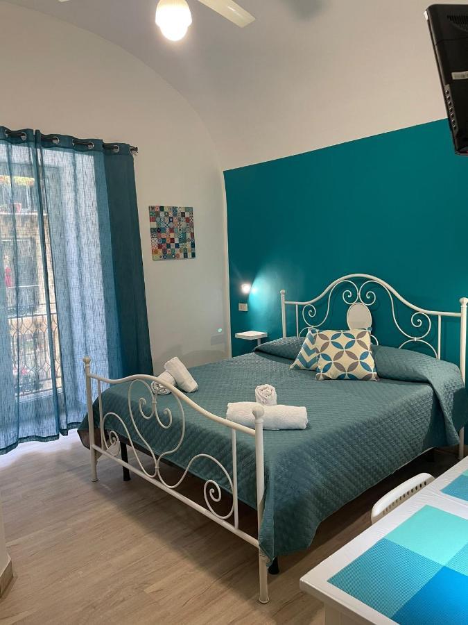 ホテル Casa Vittoria パレルモ エクステリア 写真
