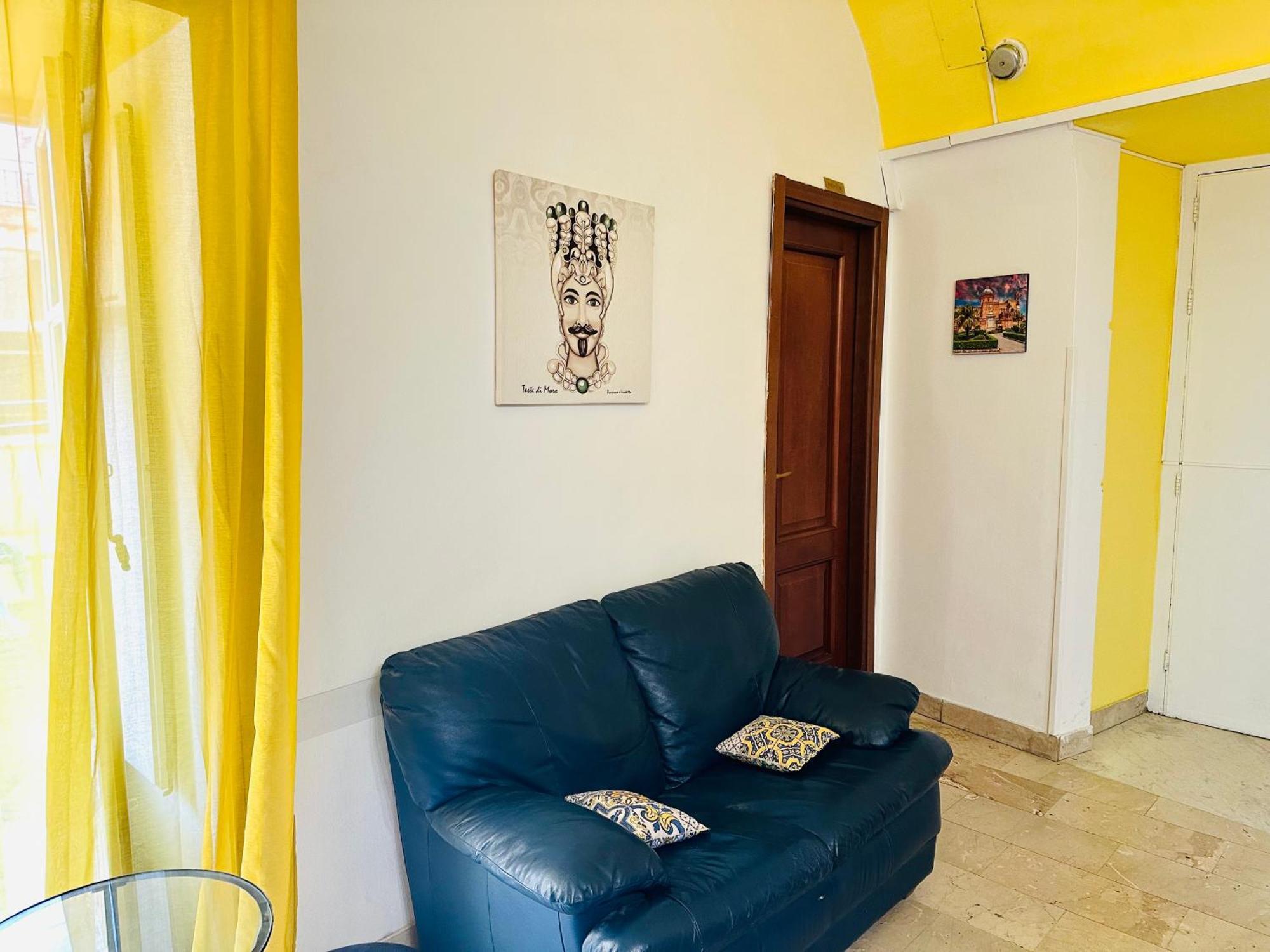 ホテル Casa Vittoria パレルモ エクステリア 写真